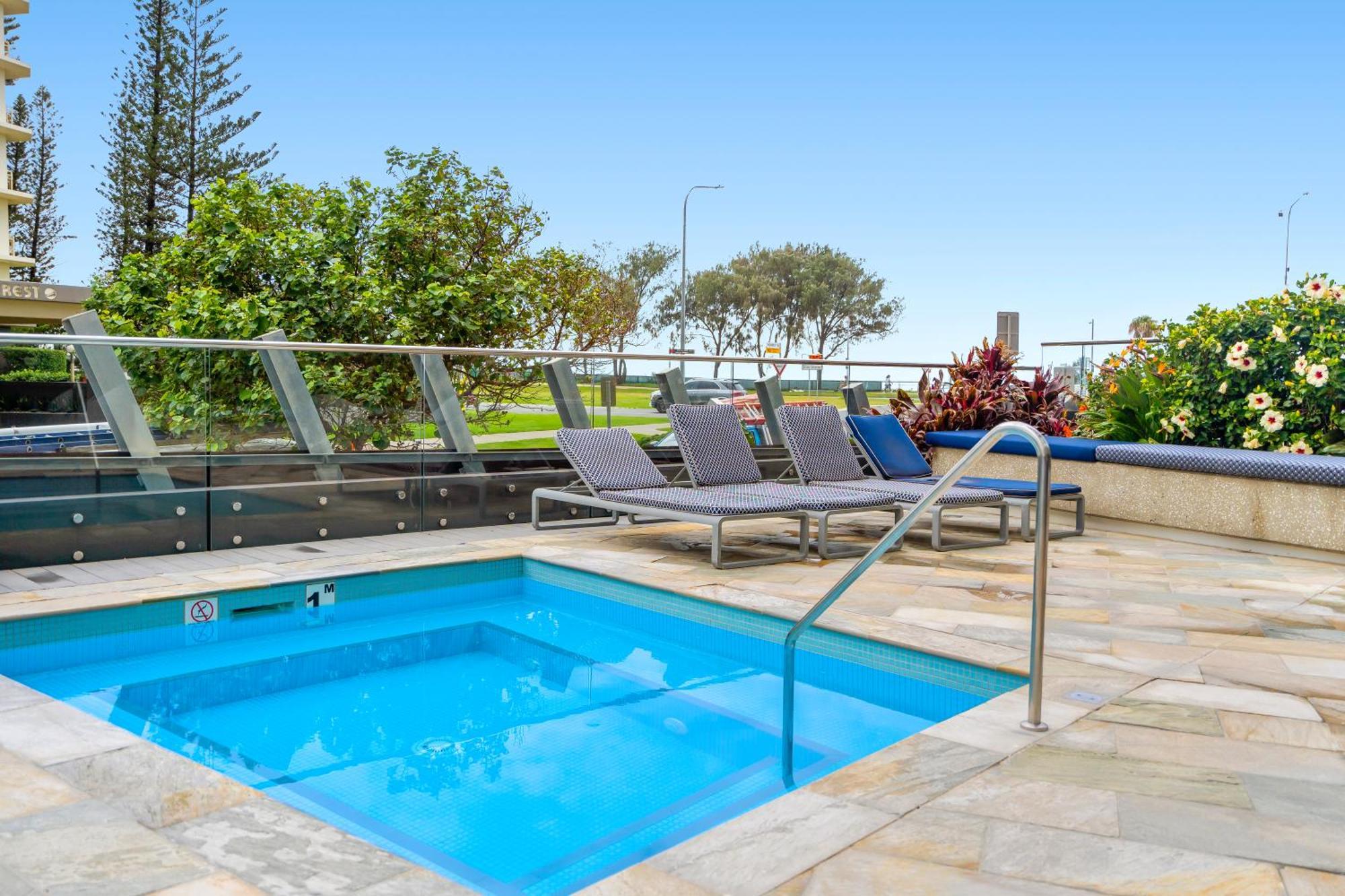 Rhapsody Surfers Paradise Beachfront Sleeps 6 - Optimise Bnb Gold Coast Zewnętrze zdjęcie