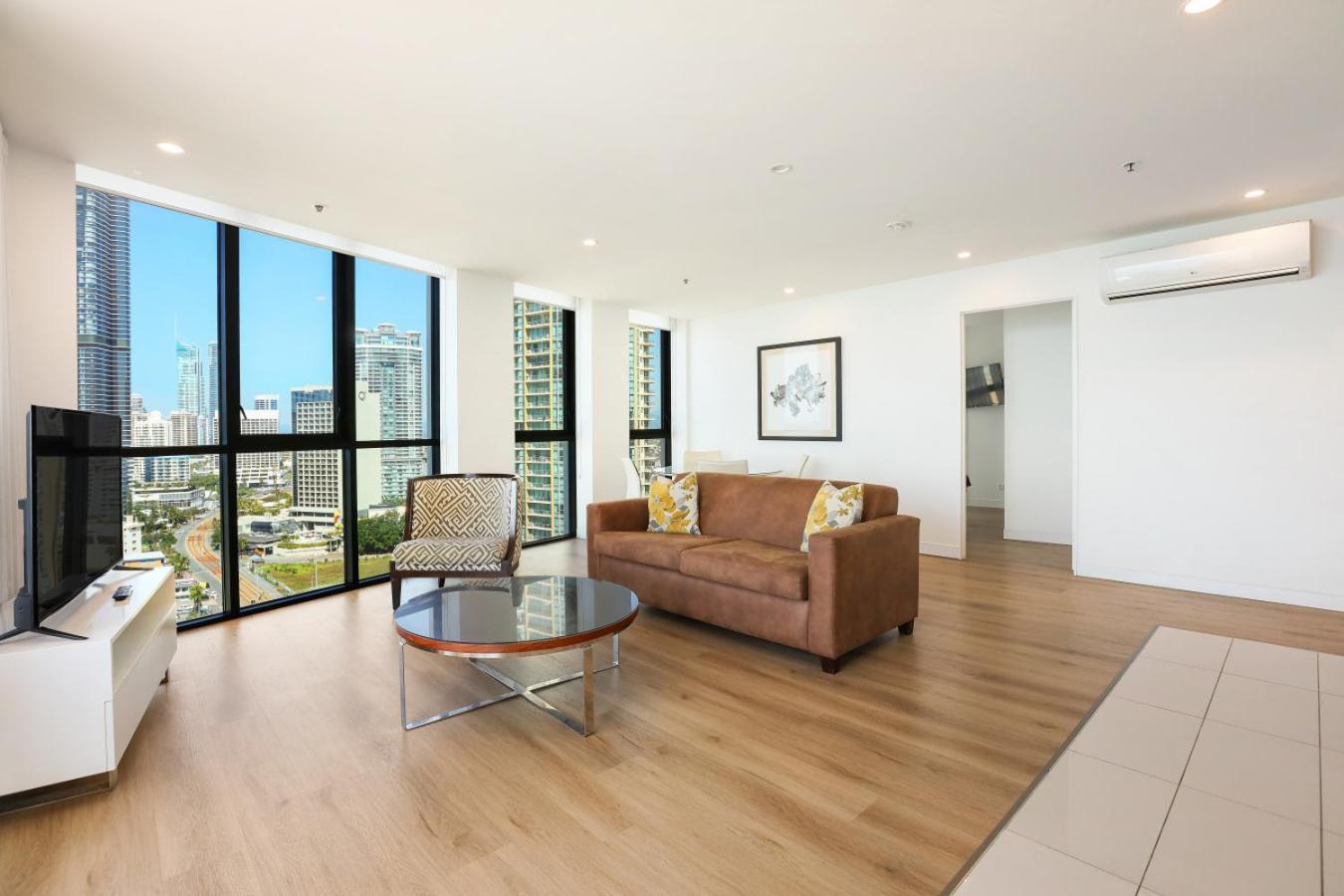 Rhapsody Surfers Paradise Beachfront Sleeps 6 - Optimise Bnb Gold Coast Zewnętrze zdjęcie